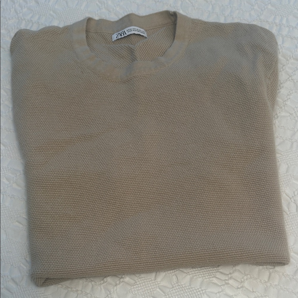 Zara Men's Beige Crewneck Shirt